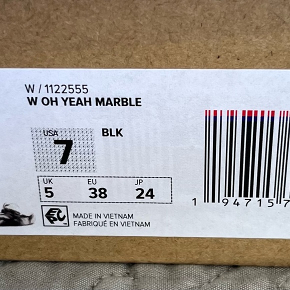 NEW UGG Oh Yeah Fluffy Slides Slippers Black White Marble Women’s Size 7 - Picture 3 of 7